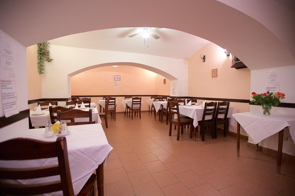 Hotel Olga Prague Ngoại thất bức ảnh